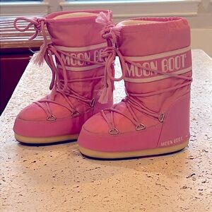 Moon boot kids size 10C-12.5C